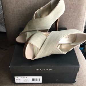 New, in-box, beige Tahari Tracy shoes